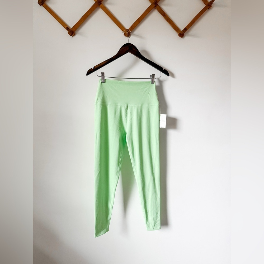 NWT Beyond Yoga Heather Ribbed High Waisted Midi Legging Lime Green - Picture 3 of 8